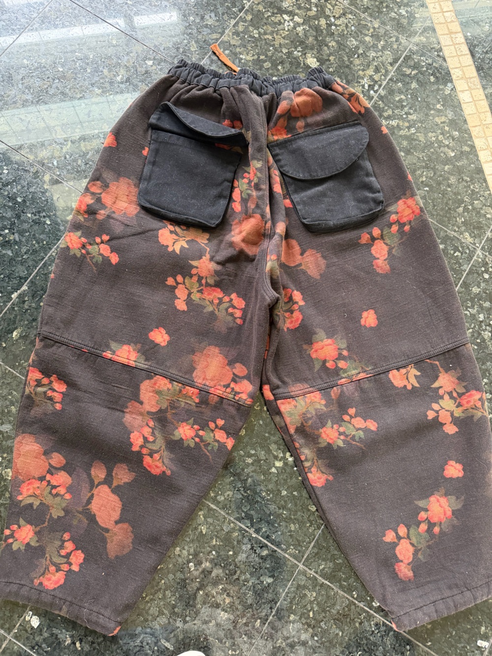 Floral Print Drawstring Sweatpants - Charcoal with Orange Flowers - Picture 5 of 9